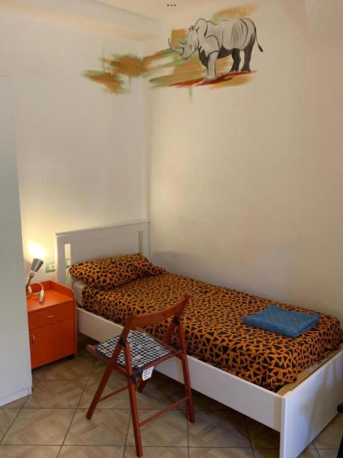 Bed and Breakfast Backpackers House Bolonia Exterior foto