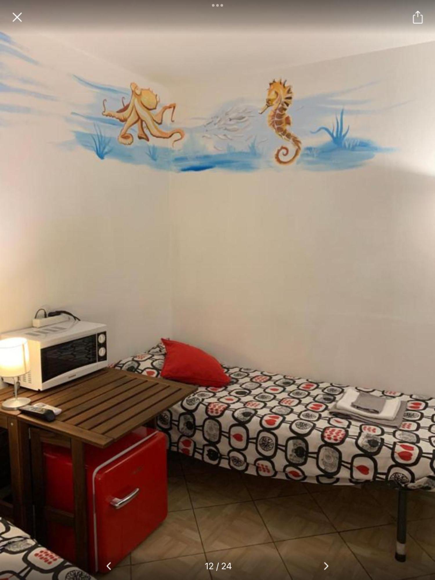 Bed and Breakfast Backpackers House Bolonia Exterior foto