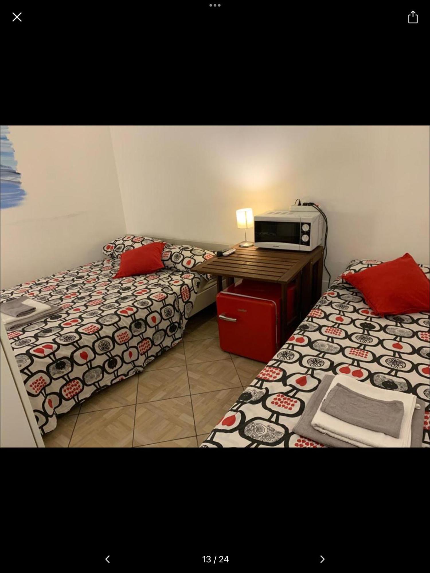 Bed and Breakfast Backpackers House Bolonia Exterior foto
